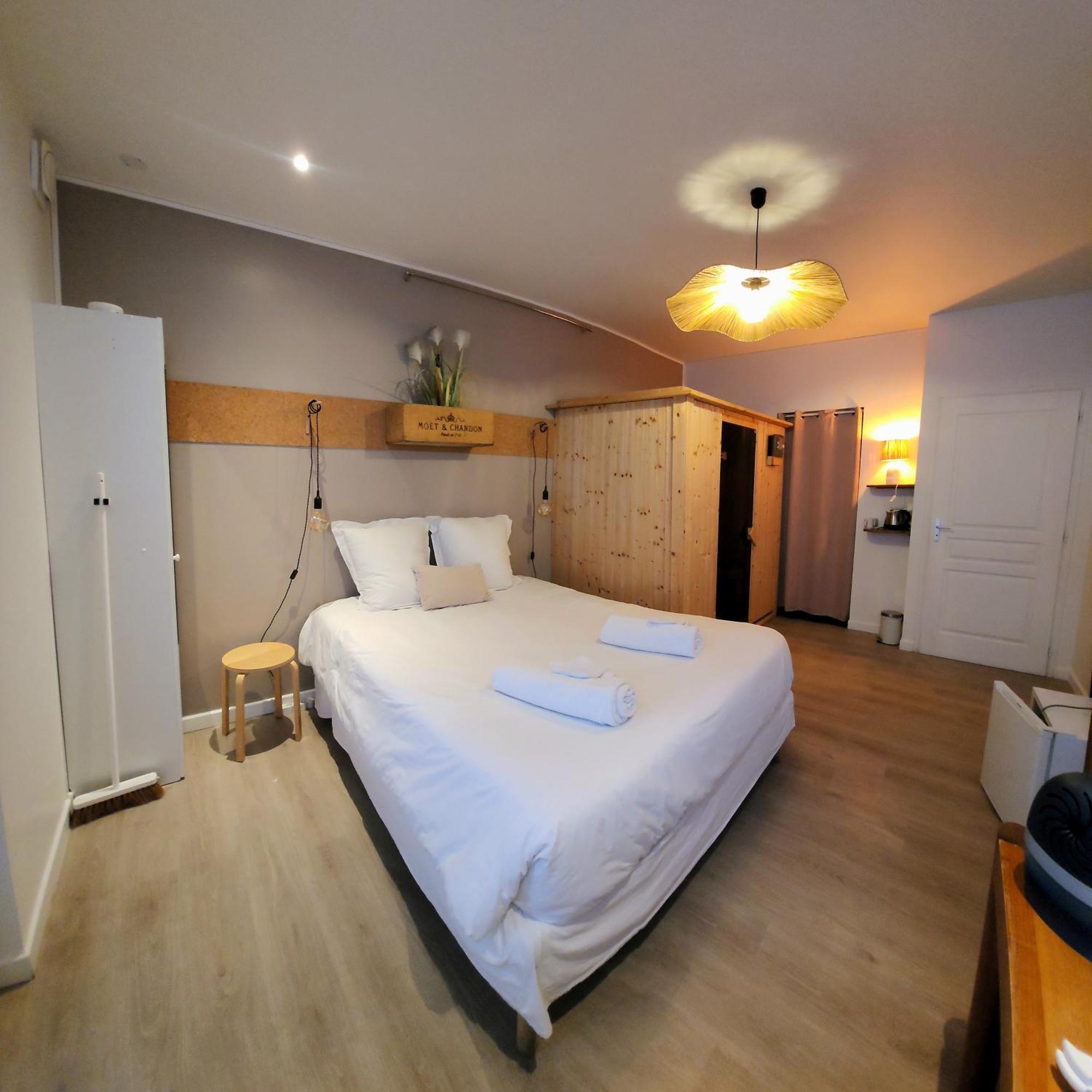 Chambres privées hyper-centre Epernay lit 160x200cm Exterior foto